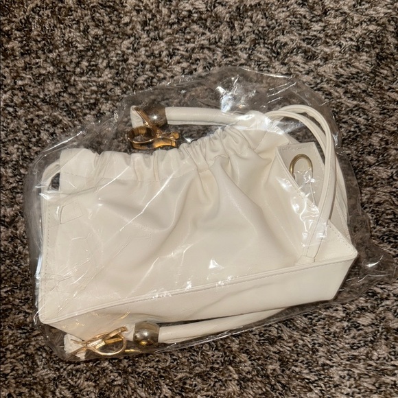 Red Bikini Set - Picture 6 of 8